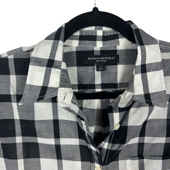 Black and white plaid button up - Picture 3 of 9